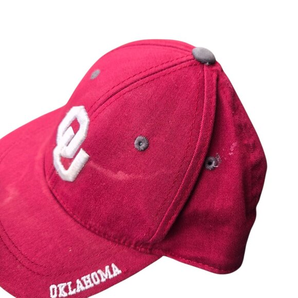 Oklahoma Sooners Childs Hat OU Logo One Fit By Top Of The World Distressed - Picture 12 of 16